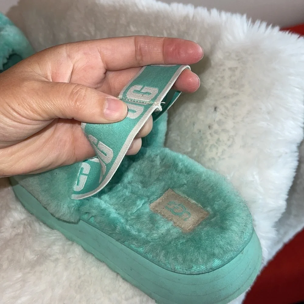 UGG shearling slipper